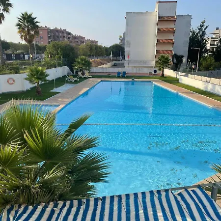 Comfort 1bdr W/pool By Lovelystay Apartman *