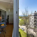 Comfort 1bdr W/pool By Lovelystay *