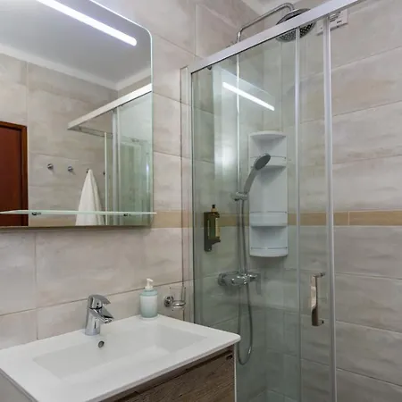 아파트 Comfort 1bdr W/pool By Lovelystay